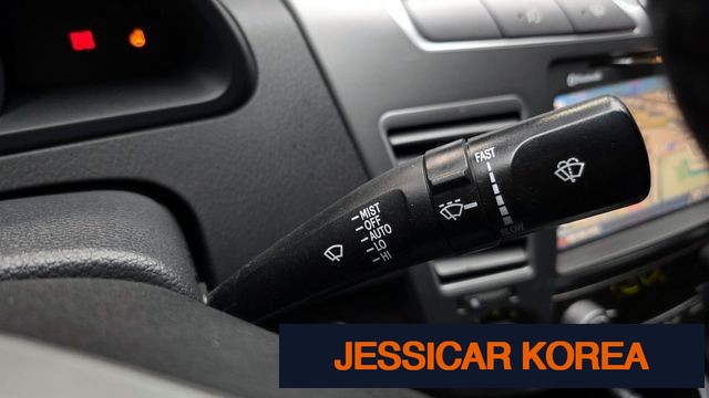 2018 KG Mobility Korando Turismo - Thumbnail 11