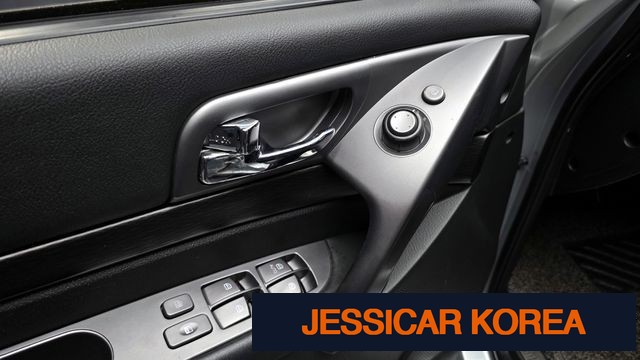 2018 KG Mobility Korando Turismo - Thumbnail 12
