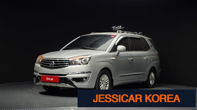2018 KG Mobility Korando Turismo - Thumbnail 13