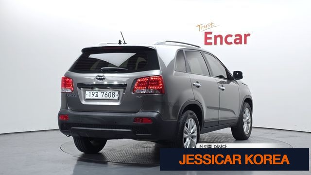 2010 Kia Sorento R - Thumbnail 3