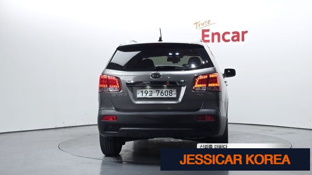 2010 Kia Sorento R - Thumbnail 9