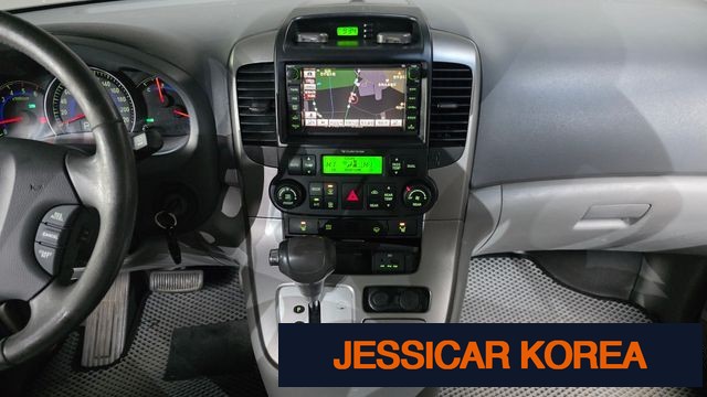 2011 Kia Carnival R - Thumbnail 8