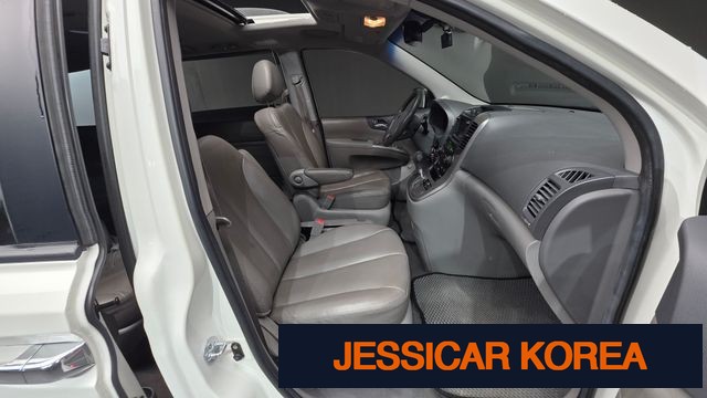 2011 Kia Carnival R - Thumbnail 13
