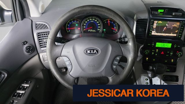 2011 Kia Carnival R - Thumbnail 18
