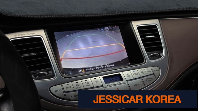 2012 Hyundai Genesis - Thumbnail 3