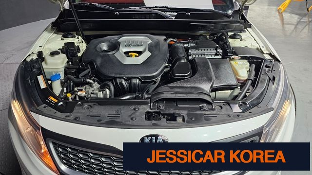2014 Kia K5 Hybrid - Thumbnail 3