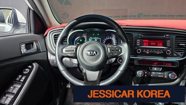 2014 Kia K5 Hybrid - Thumbnail 4