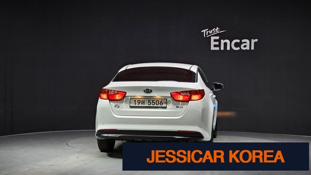 2014 Kia K5 Hybrid - Thumbnail 8