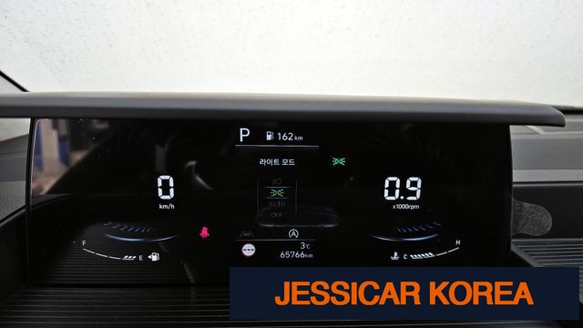 2023 Hyundai Staria - Thumbnail 5