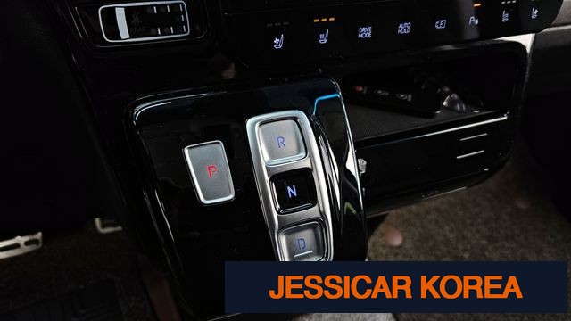 2023 Hyundai Staria - Thumbnail 10