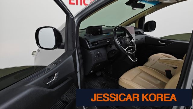 2023 Hyundai Staria - Thumbnail 4