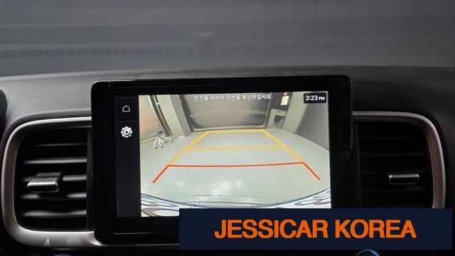 2023 Hyundai Venue - Thumbnail 18
