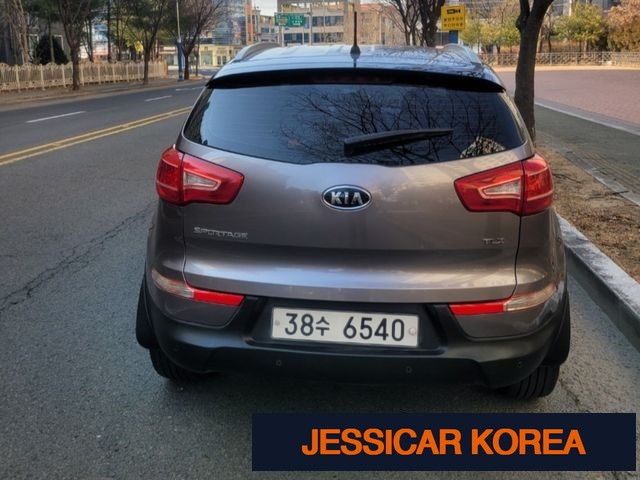 2011 Kia Sportage R - Thumbnail 18