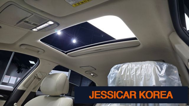 2017 Genesis EQ900 - Thumbnail 5