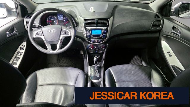 2012 Hyundai Accent (new model) - Thumbnail 4