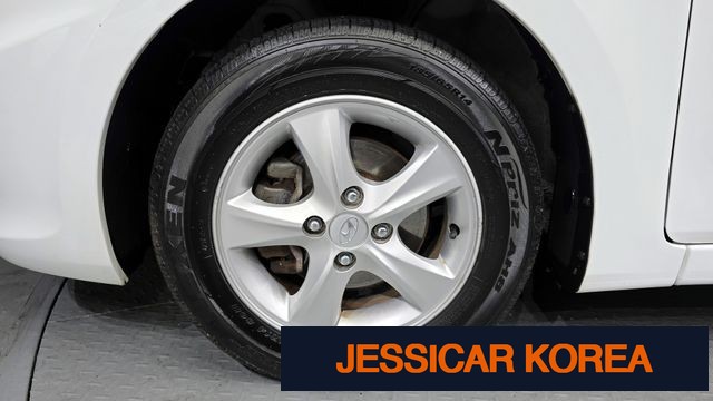 2012 Hyundai Accent (new model) - Thumbnail 6