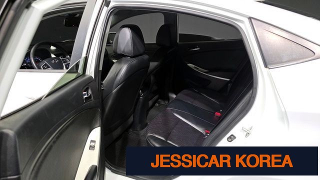 2012 Hyundai Accent (new model) - Thumbnail 10