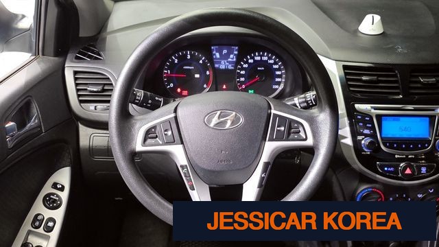 2012 Hyundai Accent (new model) - Thumbnail 16