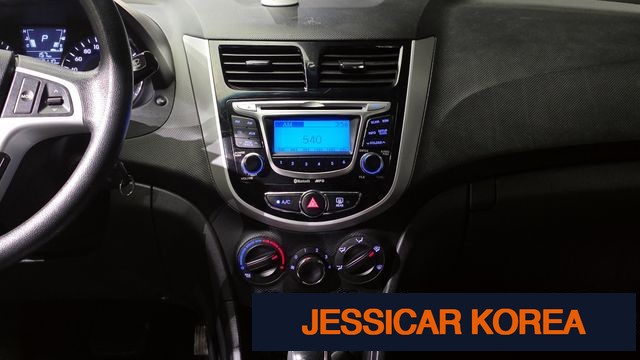2012 Hyundai Accent (new model) - Thumbnail 18