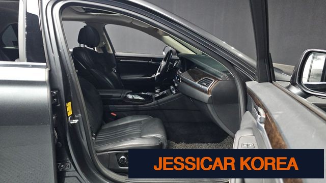 2020 Genesis G90 - Thumbnail 10
