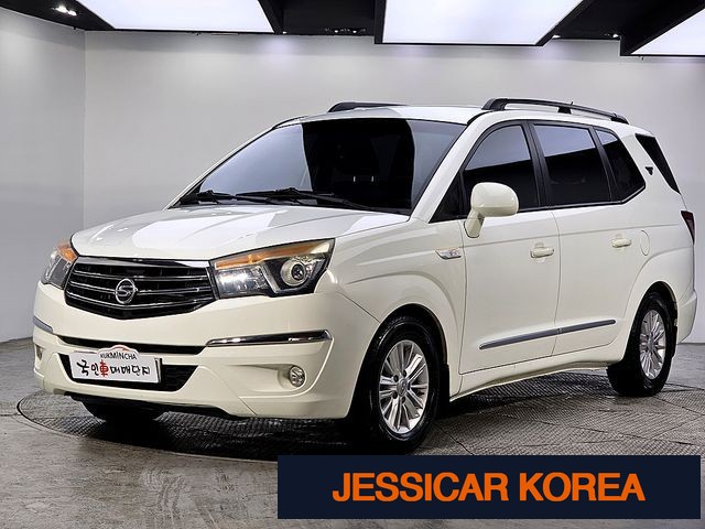 2014 KG Mobility Korando Turismo - Thumbnail 4