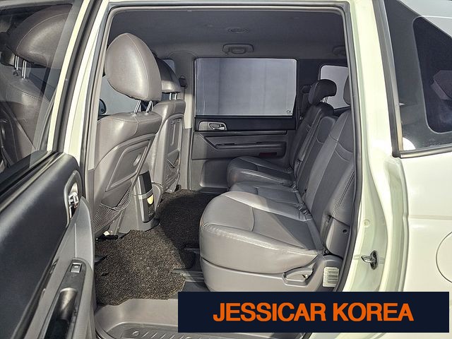 2014 KG Mobility Korando Turismo - Thumbnail 13