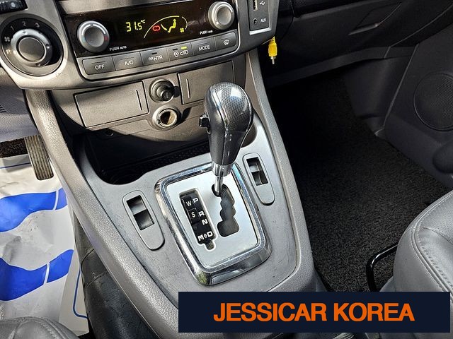 2014 KG Mobility Korando Turismo - Thumbnail 16