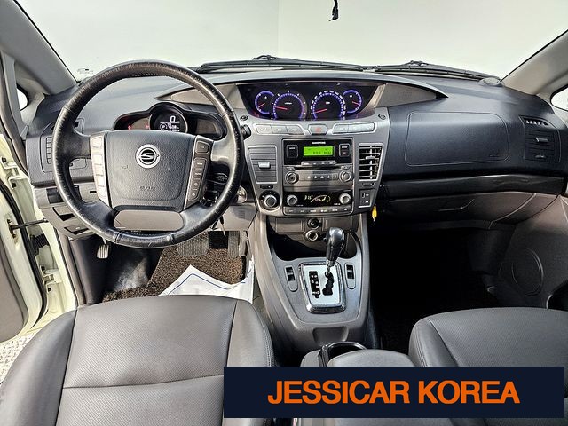 2014 KG Mobility Korando Turismo - Thumbnail 19