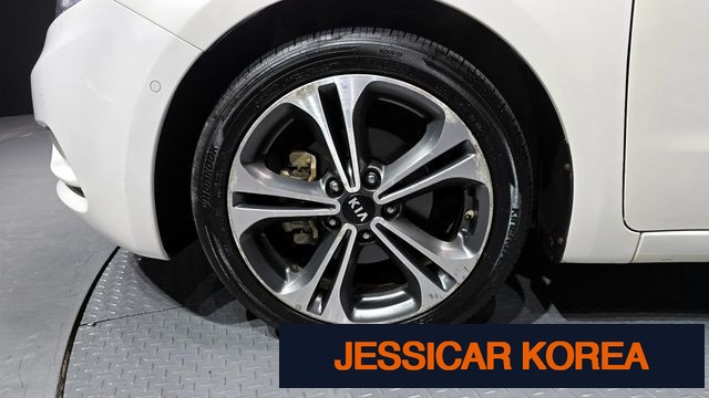 2015 Kia K3 - Thumbnail 3