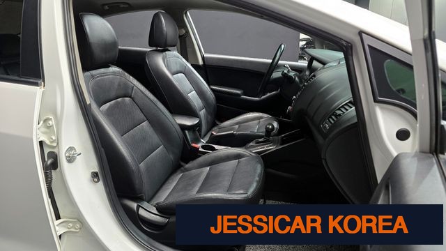 2015 Kia K3 - Thumbnail 11