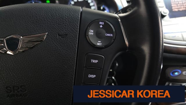 2010 Hyundai Genesis - Thumbnail 3