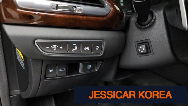 2016 Genesis EQ900 - Thumbnail 5