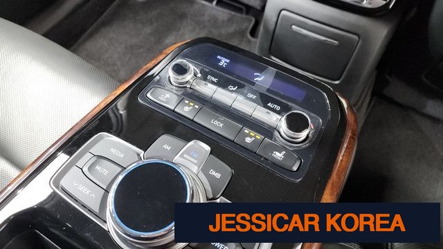 2016 Genesis EQ900 - Thumbnail 17