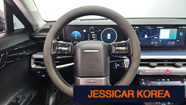 2025 Hyundai Grandeur (GN7) - Thumbnail 3