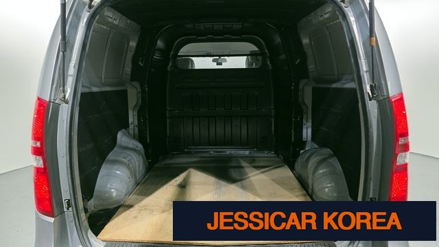 2019 Hyundai The New Grand Starex - Thumbnail 10