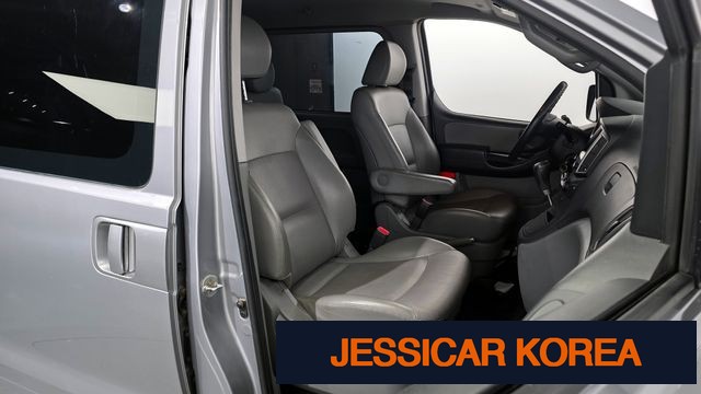 2019 Hyundai The New Grand Starex - Thumbnail 19