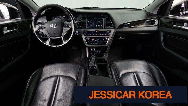 2015 Hyundai LF Sonata - Thumbnail 2