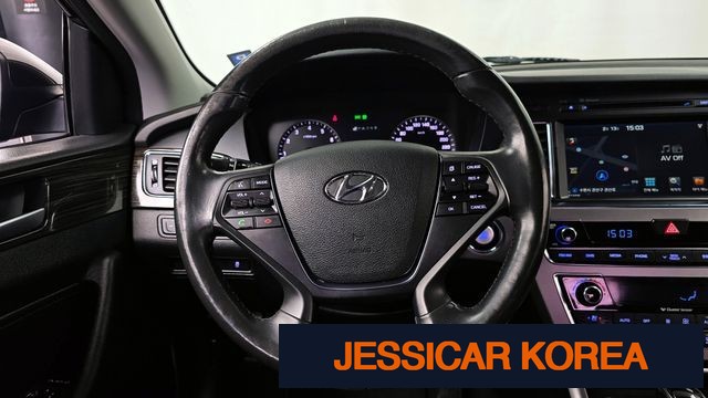 2015 Hyundai LF Sonata - Thumbnail 13