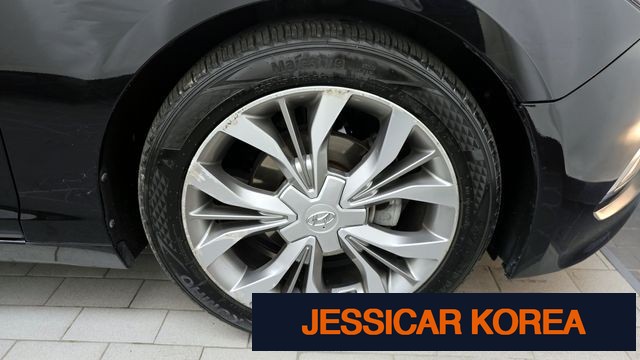 2015 Hyundai LF Sonata - Thumbnail 19