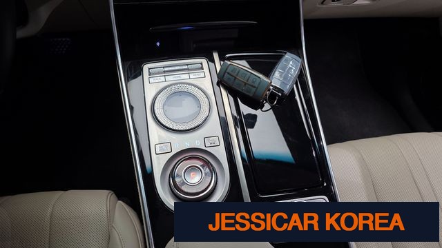2021 Genesis GV80 - Thumbnail 13