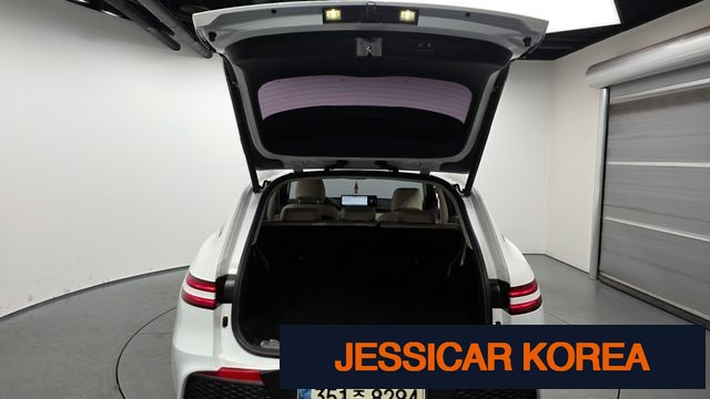 2021 Genesis GV70 - Thumbnail 8