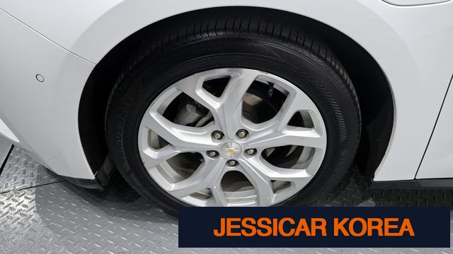2018 Chevrolet Volt - Thumbnail 13