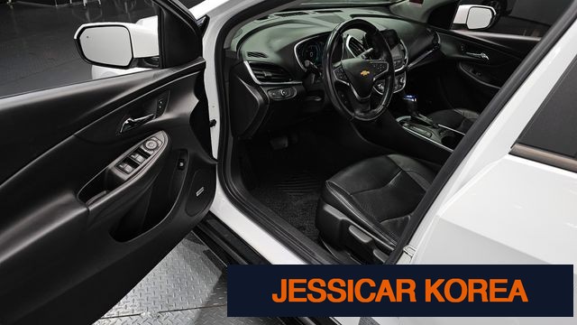 2018 Chevrolet Volt - Thumbnail 18