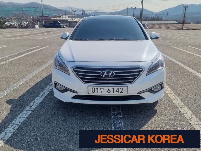 2015 Hyundai LF Sonata - Thumbnail 14