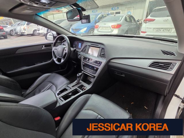 2015 Hyundai LF Sonata - Thumbnail 15