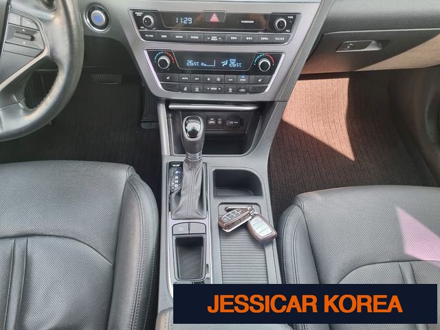 2015 Hyundai LF Sonata - Thumbnail 16
