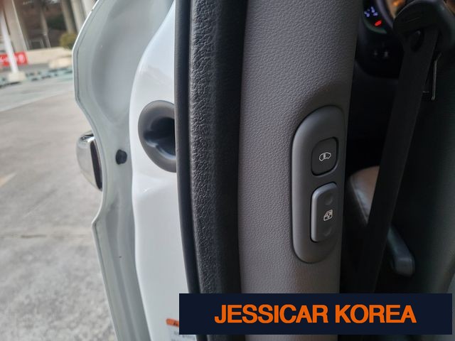 2013 Kia Carnival R - Thumbnail 7