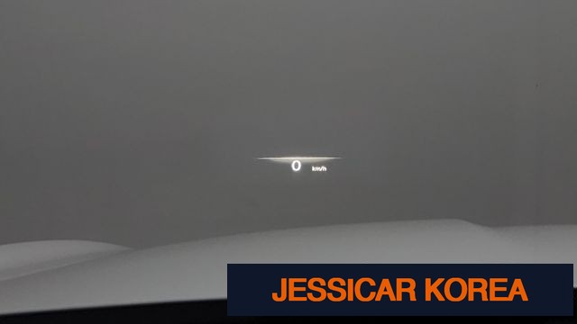 2023 Genesis GV70 - Thumbnail 9