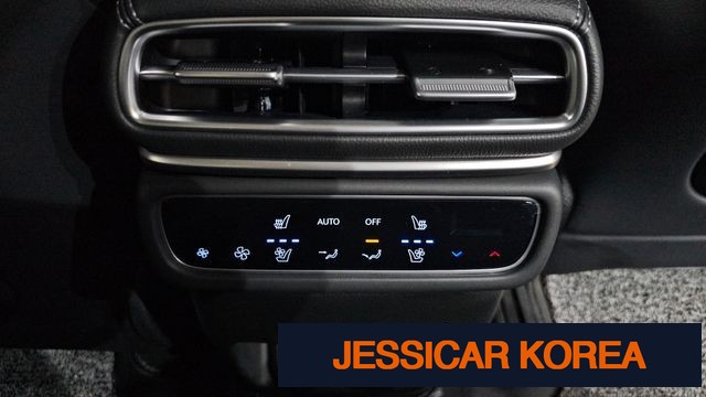 2024 Genesis GV80 - Thumbnail 17