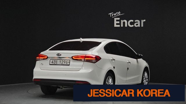 2017 Kia The New K3 - Thumbnail 2